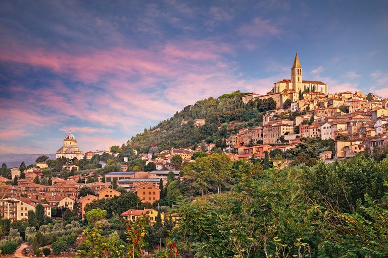 مدينة Umbria مدينة Provence الفرنسية