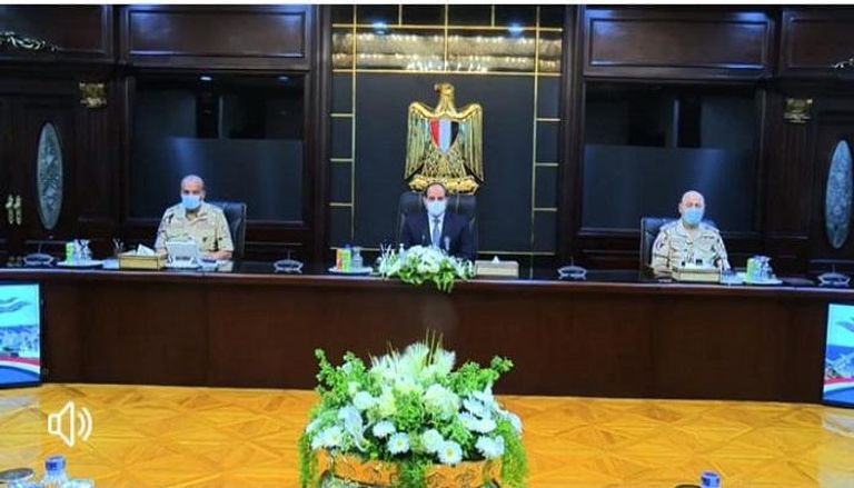 الرئيس المصري خلال ترأسه اجتماع المجلس الأعلى للقوات المسلحة