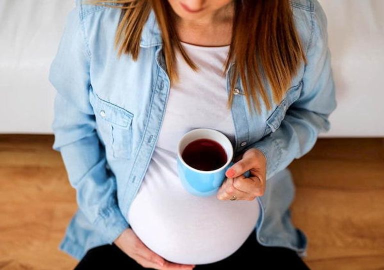 كيف يؤثر استخدام المنبهات على صحة الحامل؟ - تأثير استخدام المنبهات على الحامل وصحتها