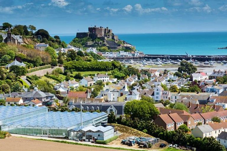 حصر الأصول المصادرة من الروس