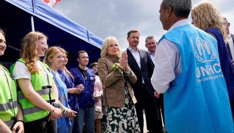 جيل بايدن تلتقي متطوعين على الحدود مع أوكرانيا رئيس وزراء كندا جاستن ترودو