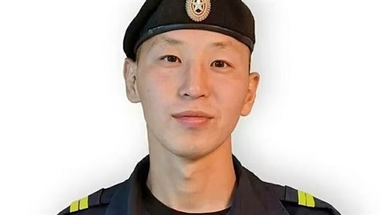 باتو باسانوف، بطل العالم في المناورات الحربية، الذي قتل في أوكرانيا