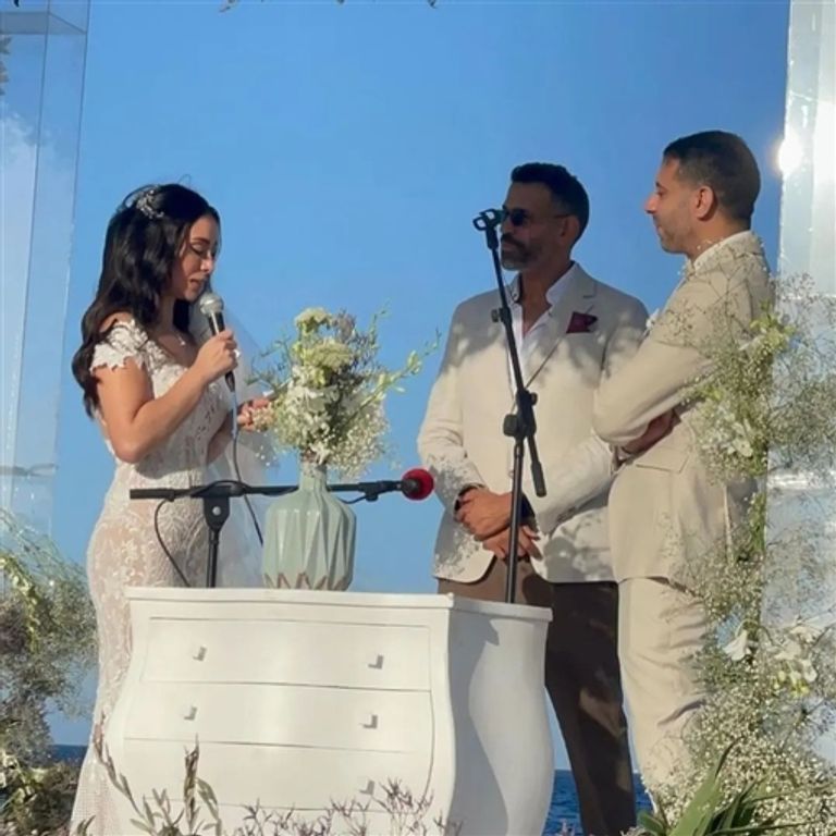 الفنانان محمد فراج وبسنت شوقي خلال زفافهما