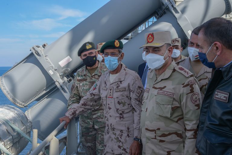 علما الإمارات واليونان