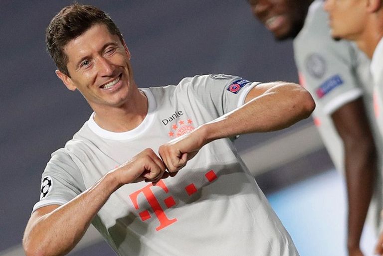 روبرت ليفاندوفسكي روبرت ليفاندوفسكي في لقاء بين بايرن وبرشلونة