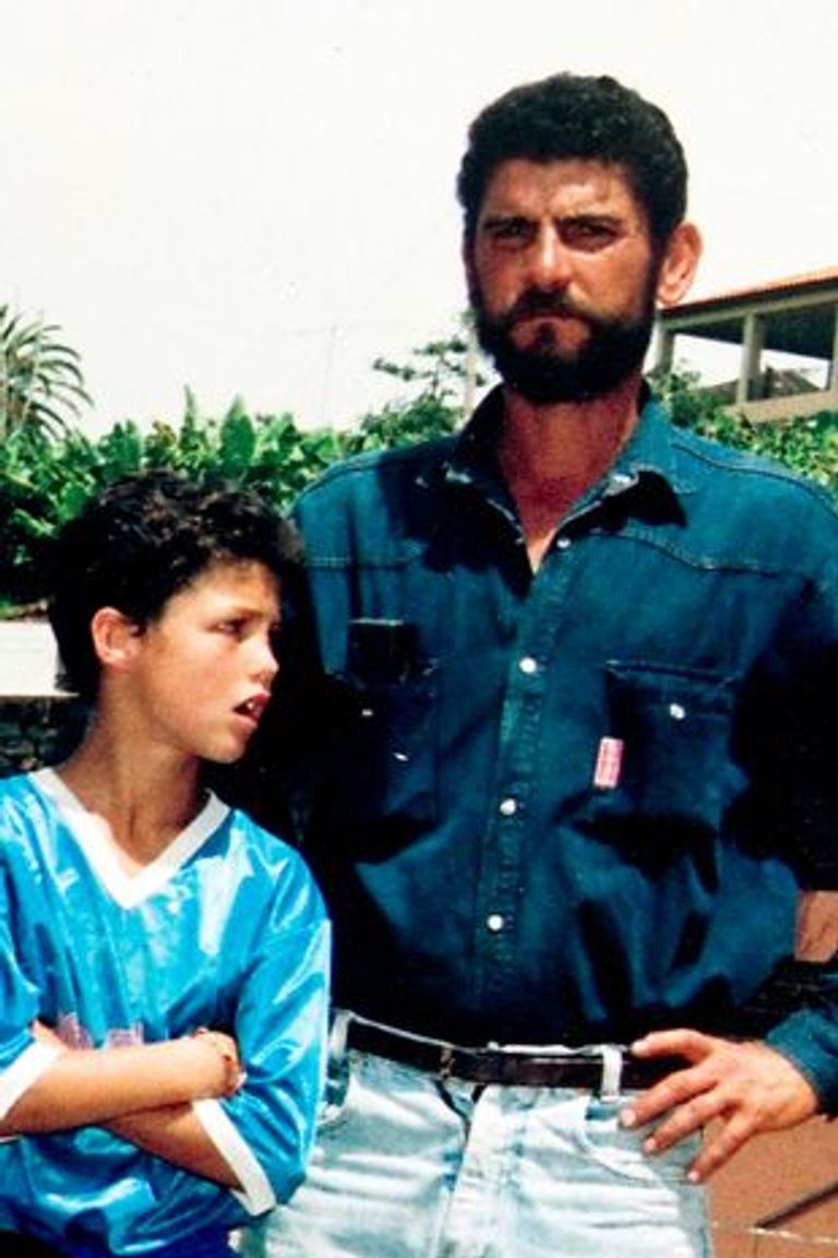 رونالدو صحبة والده