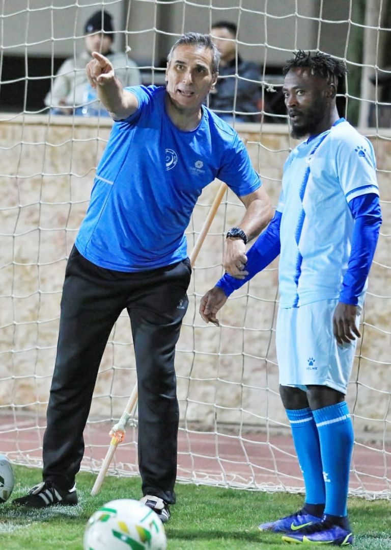 جواو موتا مدرب الهلال السوداني جواو موتا مع مراسل العين الرياضية
