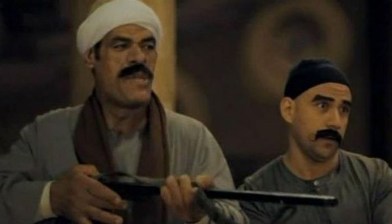 الفنانان أحمد مكي وحسين أبوحجاج في أحد مشاهد مسلسل "الكبير أوي"