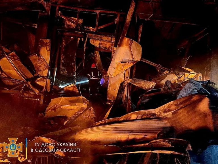 مبانٍ تحولت إلى أنقاض في أوديسا- رويترز