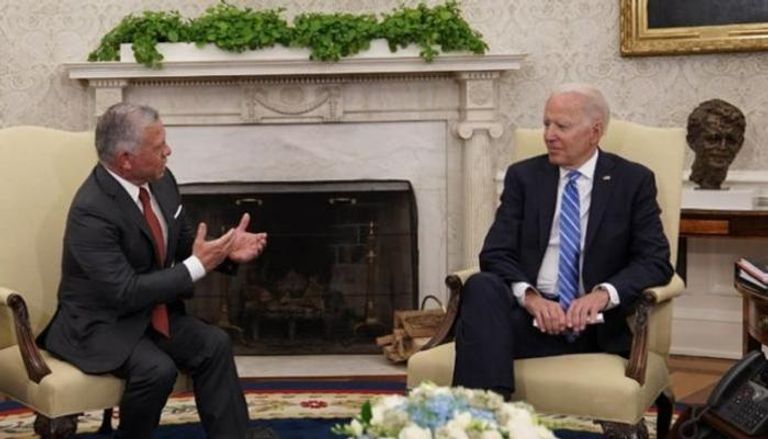 جانب من مباحثات سابقة بين الرئيس الأمريكي والعاهل الأردني 