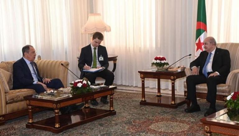 الرئيس الجزائري يستقبل وزير الخارجية الروسي