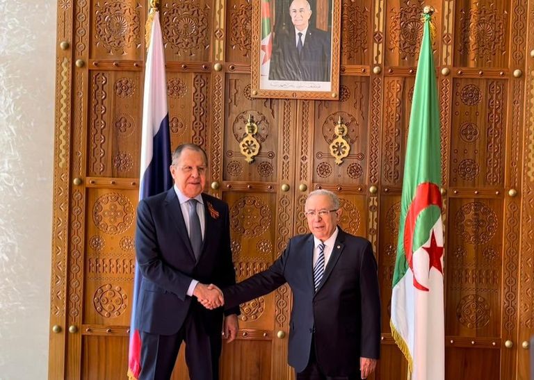 مباحثات بين وزيري خارجية الجزائر وروسيا الرئيس الجزائري يستقبل وزير الخارجية الروسي