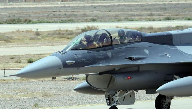طائرة F16 عراقية دكت كهفا لداعش بالموصل