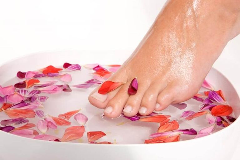 نصائح لمعالجة المشاكل الجمالية للأقدام