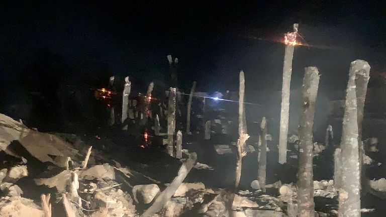 حريق في مخيم للنازحين غرب اليمن