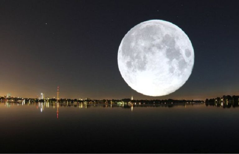 173-183456-giant-full-moon-2022-effect-ships-2.jpeg