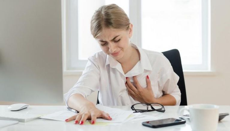 الأطباء يتجاهلون عادة أعراض متاعب القلب لدى النساء