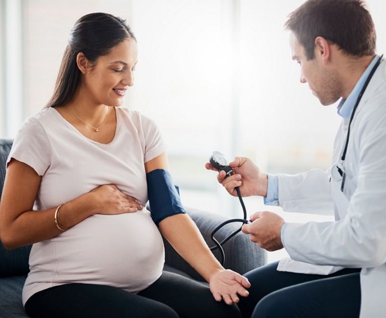 الأطباء يتجاهلون عادة أعراض متاعب القلب لدى النساء