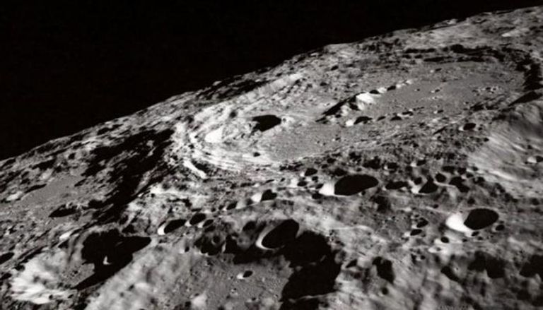 سطح القمر - أرشيفية