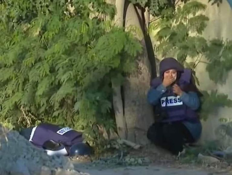 لحظة مقتل الصحفية الفلسطينية شيرين أبو عاقلة