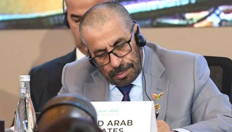 خليفة شاهين المرر وزير الدولة الإماراتي خلال الاجتماع