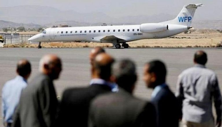 الحكومة اليمنية - السفر بجوازات حوثية
