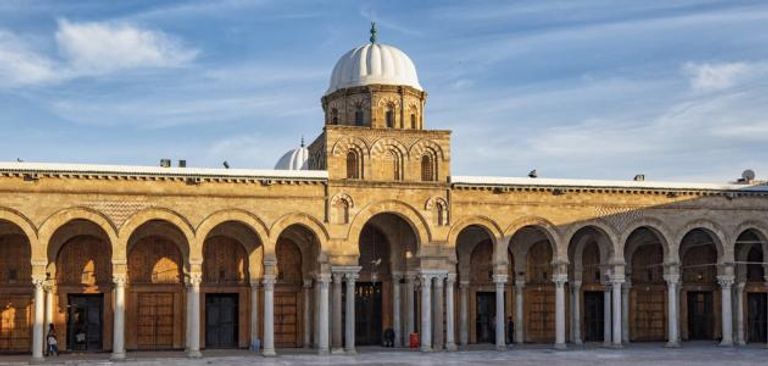 جامع الزيتونة في تونس العاصمة أماكن السياحة في تونس العاصمة.. 5 أماكن سياحية