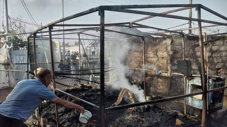 آثار حريق مخيم "خانكي" شمال العراق