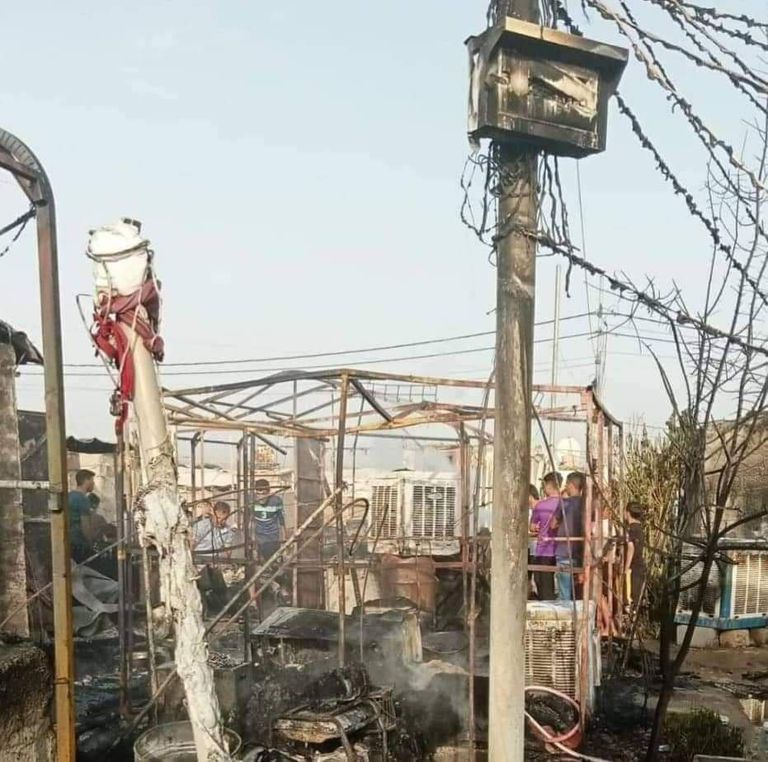 آثار حريق مخيم "خانكي" شمال العراق