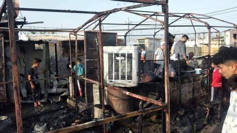 آثار حريق مخيم "خانكي" شمال العراق