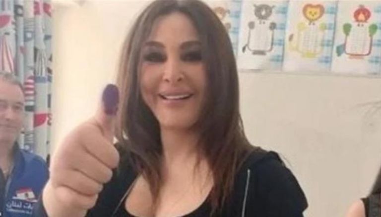 إليسا بعد الإدلاء بصوتها في الانتخابات اللبنانية