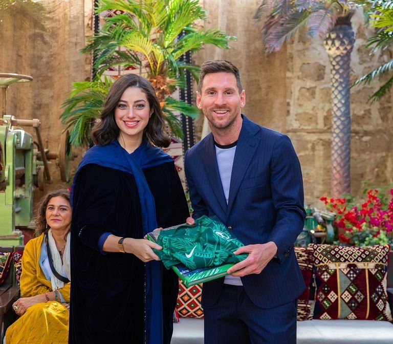 ميسي وفرح جفري ميسي وفرح جفري