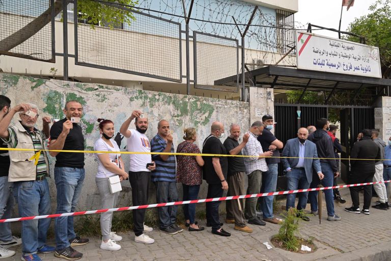 مكتب اقتراع في بيروت