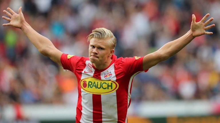 إيرلينج هالاند مهاجم دورتموند