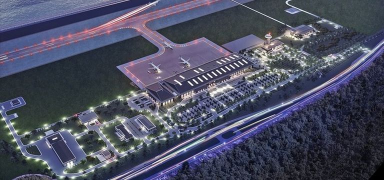 أردوغان أثناء افتتاحه المطار