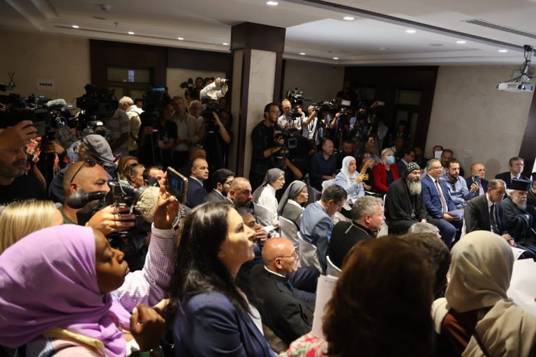 جانب من المؤتمر الصحفي في مستشفى القدس