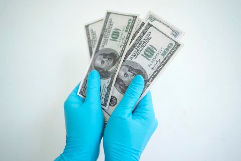 التداول بالأوراق النقدية آمن خلال جائحة كوفيد -19