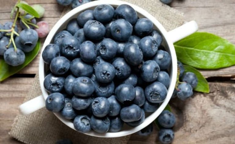 فوائد التوت الأزرق