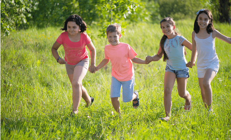 الطعام الصحي ضروري لتقوية مناعة الأطفال