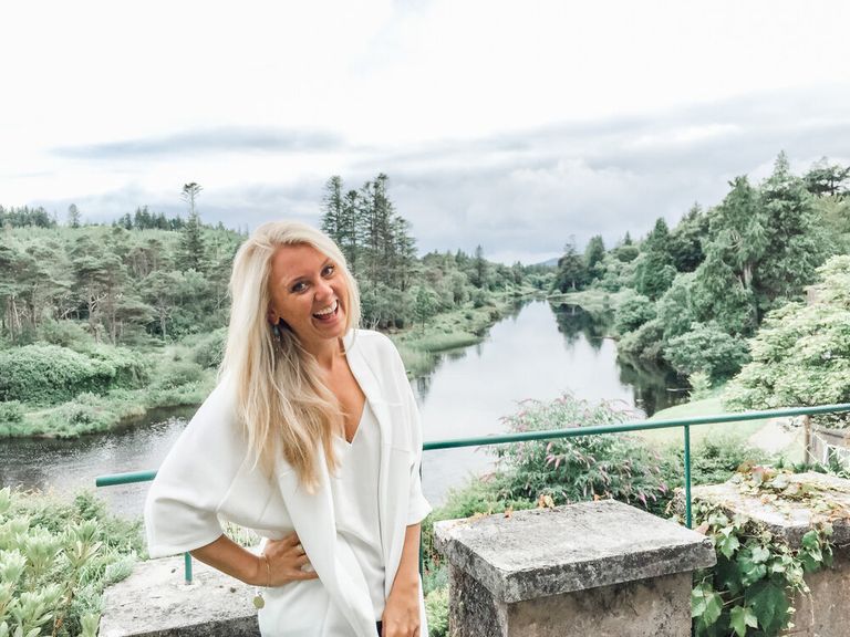 خبيرة الأمومة والتربية تيفاني نوريس