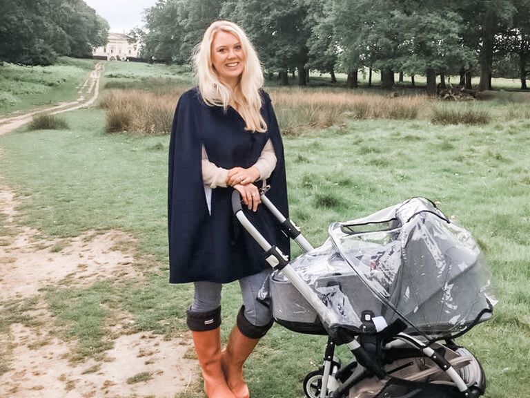 خبيرة الأمومة والتربية تيفاني نوريس