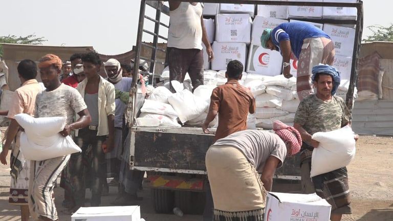 الهلال الأحمر الإماراتي باليمن