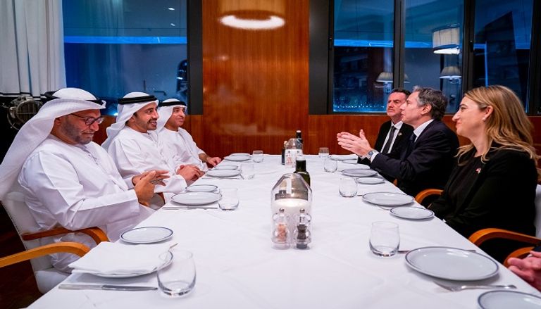 الشيخ عبدالله بن زايد آل نهيان خلال لقائه أنتوني بلينكن