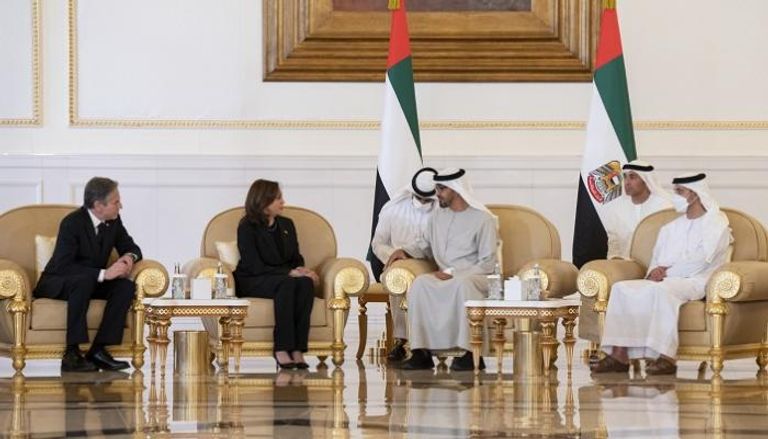 رئيس دولة الإمارات الشيخ محمد بن زايد يتلقى واجب العزاء من نائبة الرئيس الأمريكي كامالا هاريس