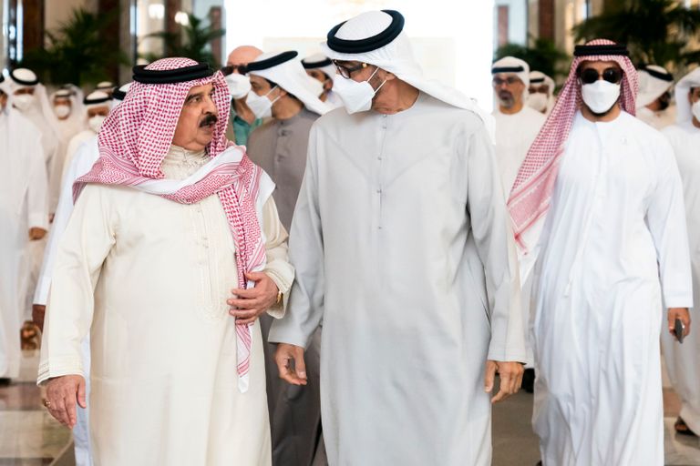 رئيس دولة الإمارات الشيخ محمد بن زايد يتلقى واجب العزاء من نائبة الرئيس الأمريكي كامالا هاريس