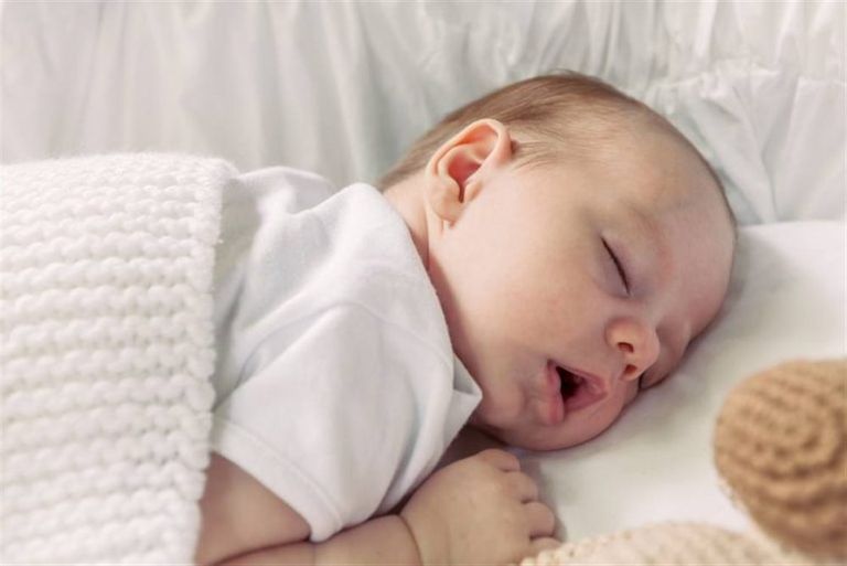 أسباب سرعة التنفس عند الاطفال الرضع
