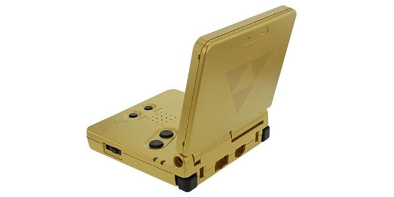 Gold Legend of Zelda Game Boy Advance SP  النسخة العاشرة بعد المليون من جهاز بلاي ستيشن 1