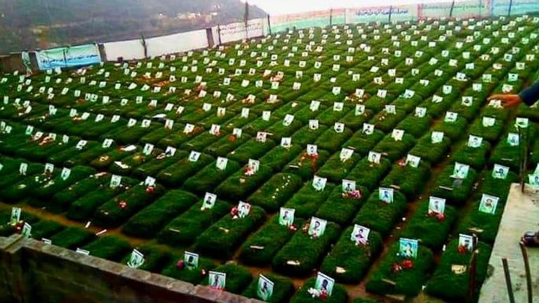 مقابر أنصار الحوثي باتت مقار لتجنيد المقاتلين