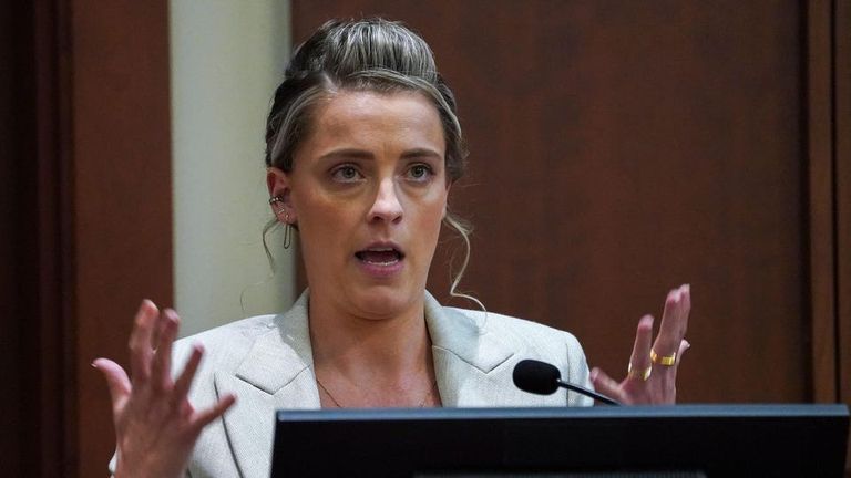 ويتني هانريكيز شقيقة الممثلة آمبر هيرد