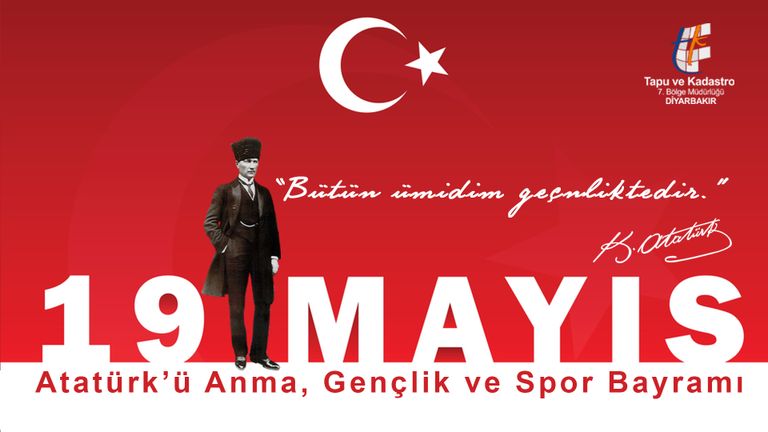 وزير الشباب والرياضة التركي من داخل ضريح أتاتورك